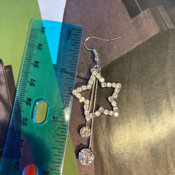 Crystals Star Earrings - Picture 4 of 4